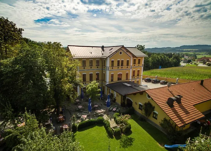 Hotel&Restaurant Waldschloss